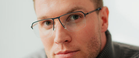 Herrenbrillen online entdecken – stilvolle ENNY Herrenfassungen mit Optikerqualität und modernem Tragekomfort